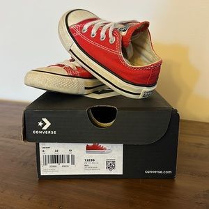 Converse Chuck Taylor All Star Lo Sneakers-Red